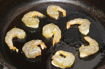 Frying prawns
