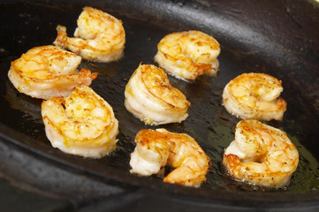 Frying prawns