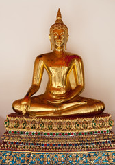 Buddhistische Figur gold