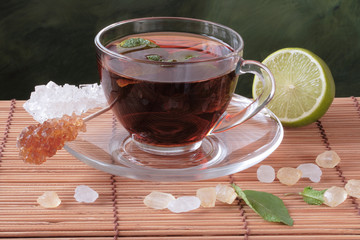Tea with mint and lime