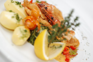 Fried fish with shrimps