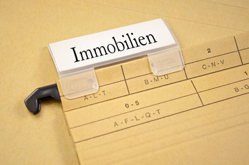 Ordnermappe mit Immobilien