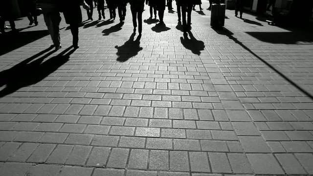 Schatten auf der Strasse im Sonnenuntergang (2)