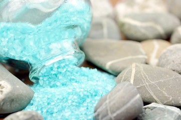 Kristalle in einem Fläschen