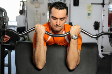 effort en salle de musculation