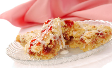 Strawberry pecan pastry bars