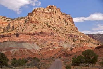 Fototapeta premium Road winding past the reefs of Capitol Reef National Park
