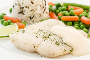 Pangasius mit Gemüse und Reis