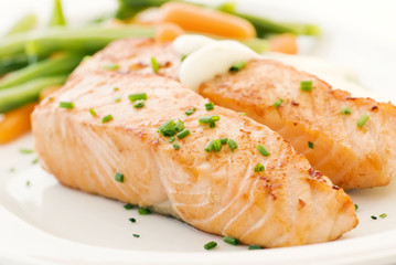 Lachs mit Gemüse