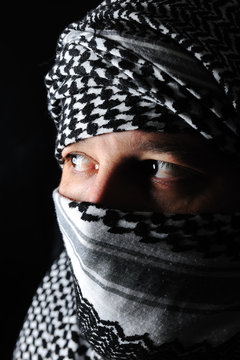 Man with wearing keffiyah