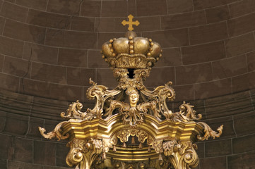 Fototapeta na wymiar Szczegół więcej Altares des Kaiserdom w Worms