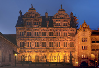 Fototapeta na wymiar Heidelberg Castle wieczorem
