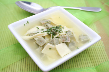 Maultaschensuppe