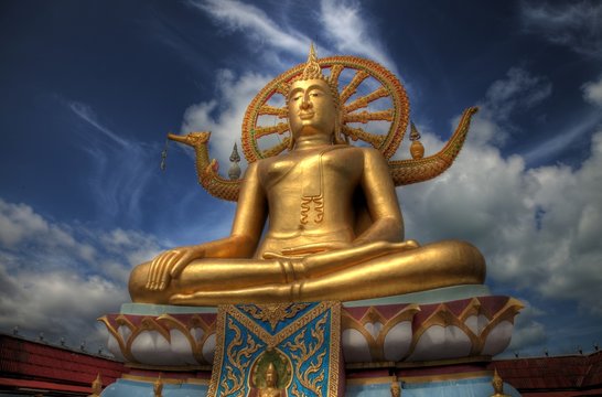 Sitting Buddha in HDR
