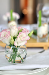 Elegant table setting decorated with lisianthus
