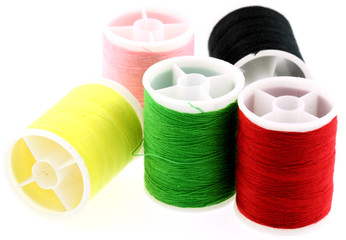 bobines fil, fond blanc