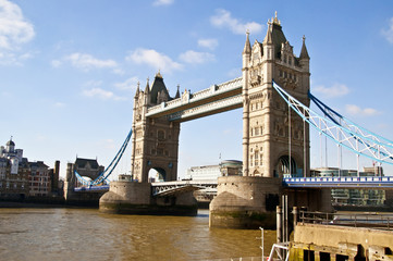 Fototapeta na wymiar tower bridge in London