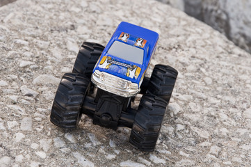 Monster truck © Qazix