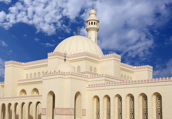 Beautifully designed Al fateh Mosque showing dome and minaret