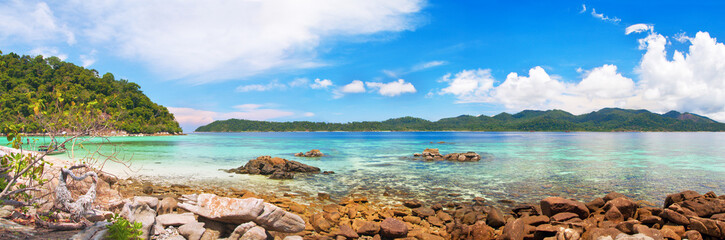 beautiful tropical sea © Alexander Ozerov