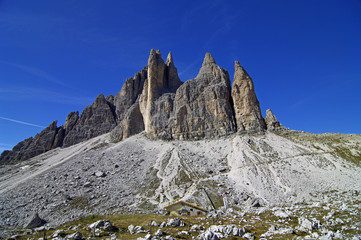 Die berühmte Drei-Zinnen-Hütte