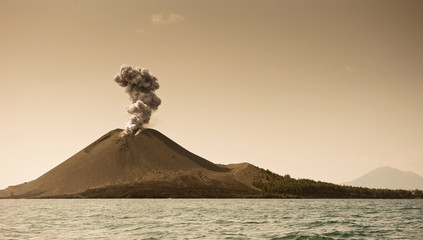 Fototapeta na wymiar Dziecko Krakatau