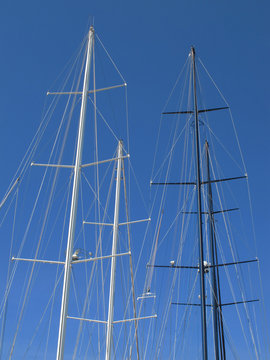 mast of sailboats