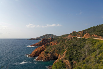 bord de mer sur la côte d'azure dans le sud de la France