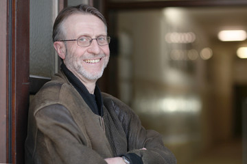 Mann in Lederjacke