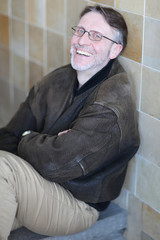 Mann in Lederjacke