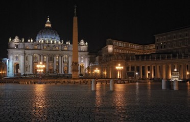 Fototapeta premium Plaza San Pedro de noche,Vaticano