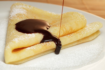 Crepe mit Schokoladensoße