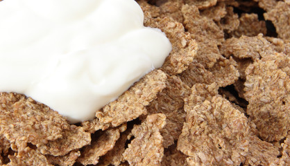 Dark wholegrain corn flakes