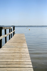 Naklejka premium Ponton drewniany