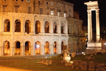 Marcello teather by night, Rome