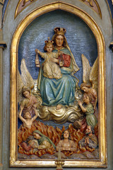 Fototapeta na wymiar Najświętsza Maryja Panna z Dzieciątkiem Jezus