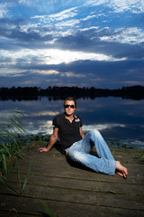 Fototapeta premium cooler Typ vor Abendlicht