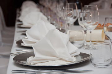 Tavola apparecchiata