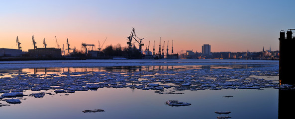 Eisgang auf der Elbe