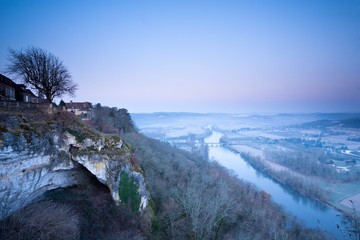 A frosty morning at Domme, with the Dordogne river.