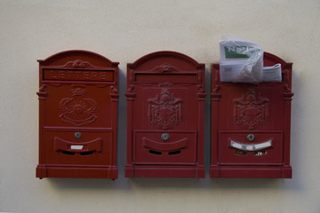 Mailbox RED