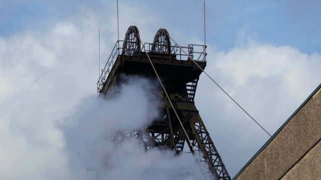 F&ouml;rderturm im Kohlebergbau