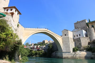 Crédence de cuisine en verre imprimé Stari Most Célèbre pont de Mostar Stari Most en Bosnie (Liste du patrimoine mondial)