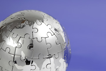 Metal puzzle globe