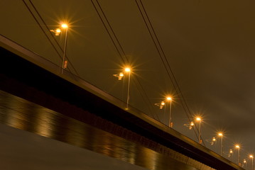 Rheinbrücke bei Nacht