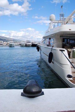 Muelles de atraque, Puerto Banus.