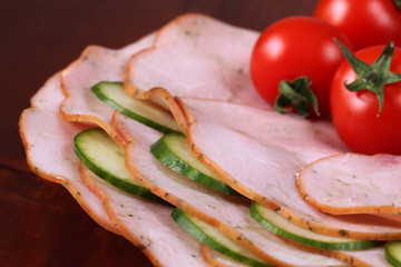 Cold cuts and vegetables