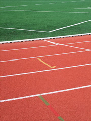 Terrain de foot et piste d'athlétisme