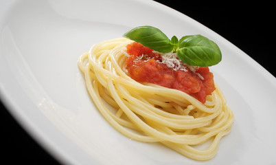 spaghetti al pomodoro