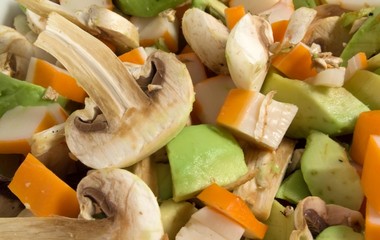 Entrée: avocat,surimi,champignons de paris.